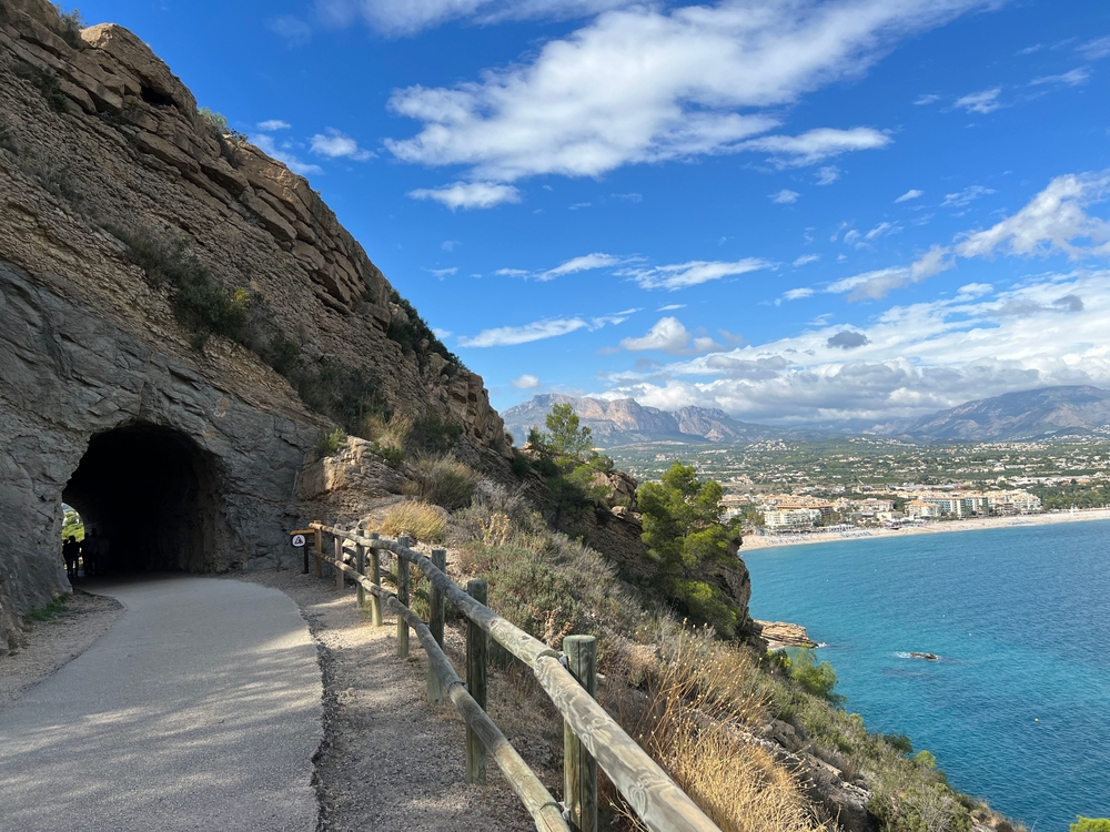 Tunnel och kustremsa Costa Brava